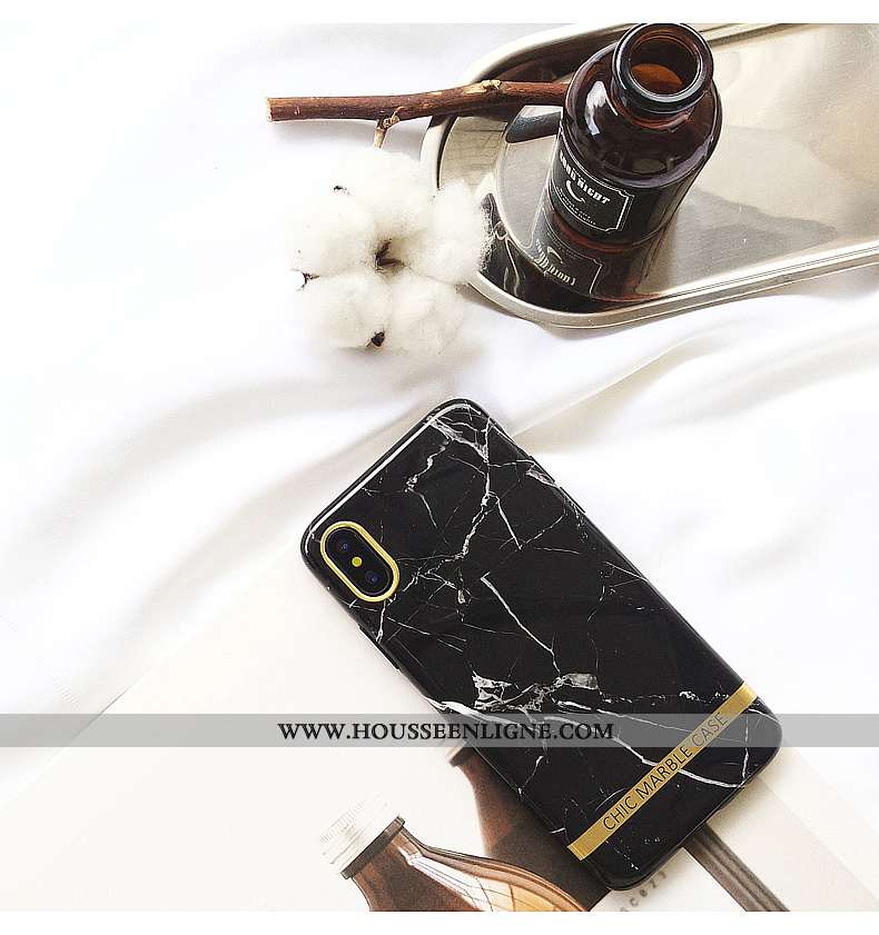 Coque iPhone Xs Fluide Doux Silicone Noir Vent Protection Incassable Tendance
