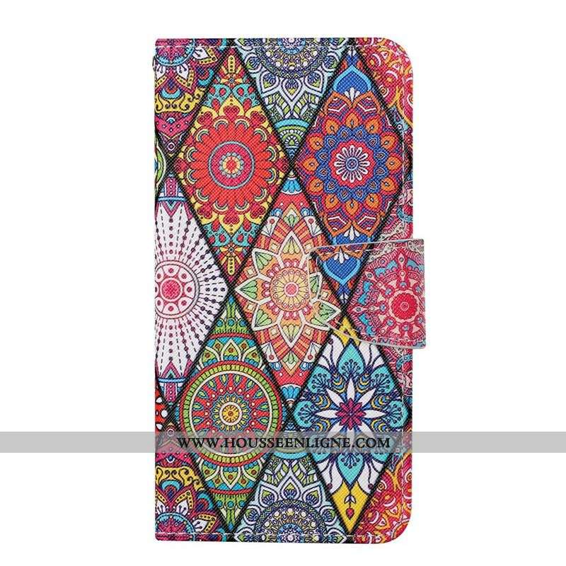 Housse iPhone 13 Pro Patchwork avec Lanière
