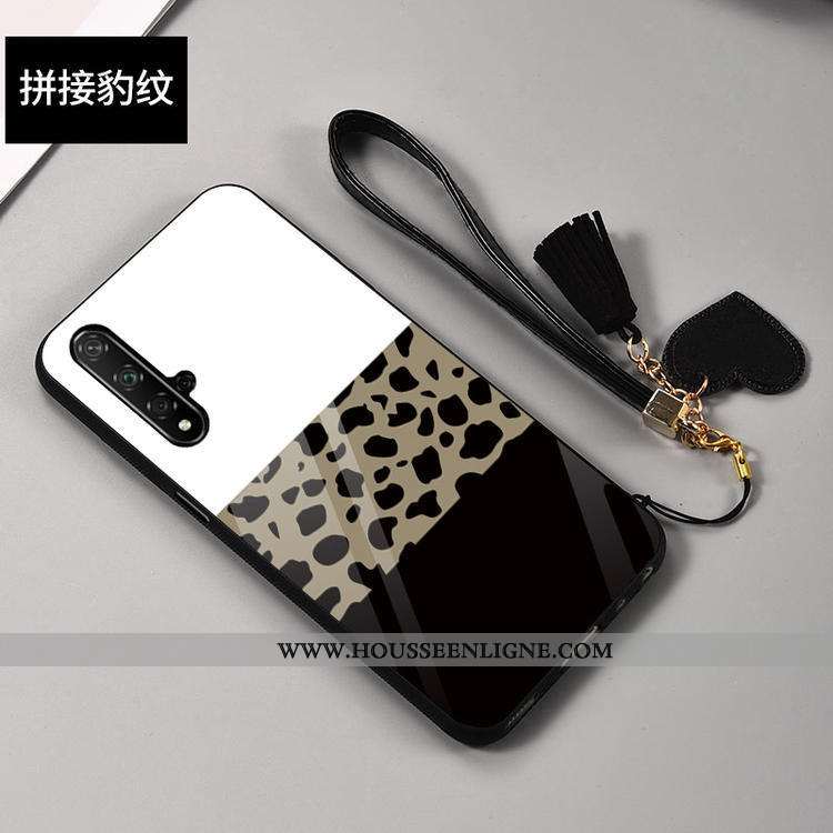 Coque Huawei Nova 5t Tendance Modèle Fleurie Verre Mode Blanc Léopard Blanche