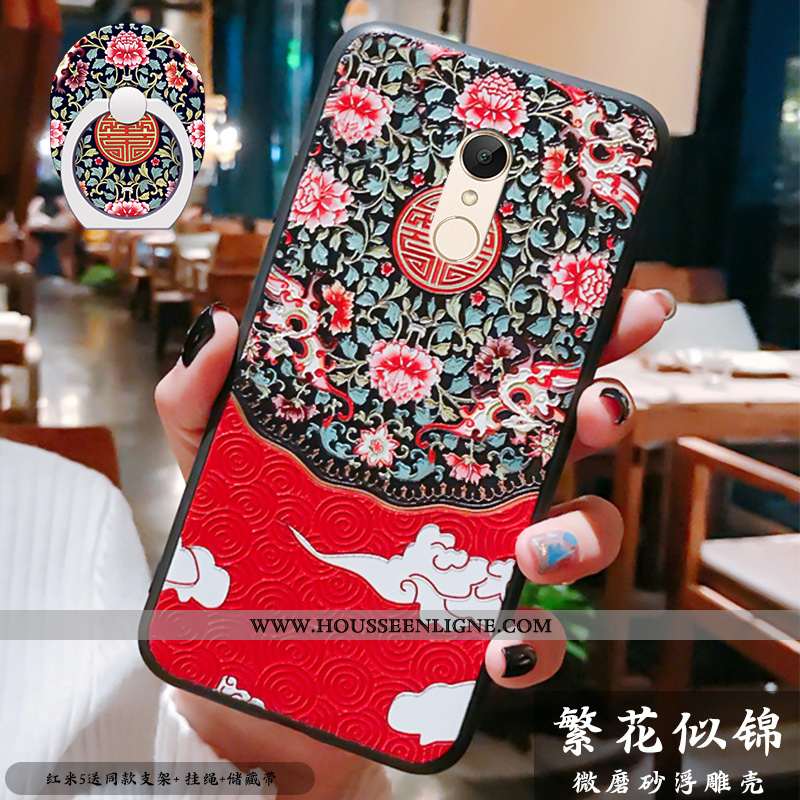 Coque Xiaomi Redmi 5 Gaufrage Vintage Support Téléphone Portable Ornements Suspendus Étui Tout Compr