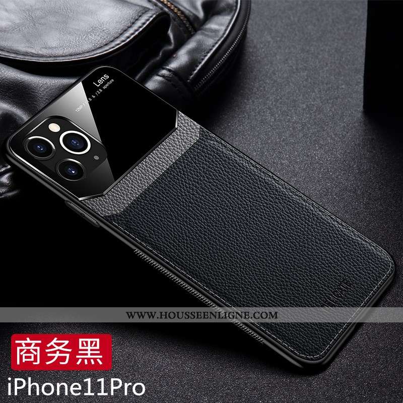 Coque iPhone 11 Pro Fluide Doux Mode Tendance Qualité Rouge Étui Noir