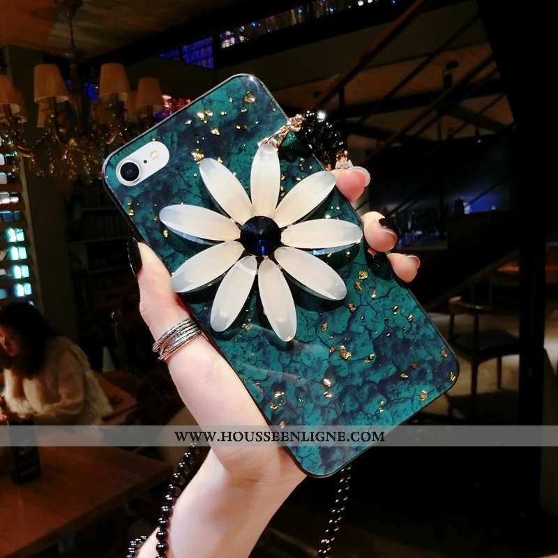 Coque iPhone 8 Ornements Suspendus Tendance Incassable Téléphone Portable Silicone Petite Marguerite