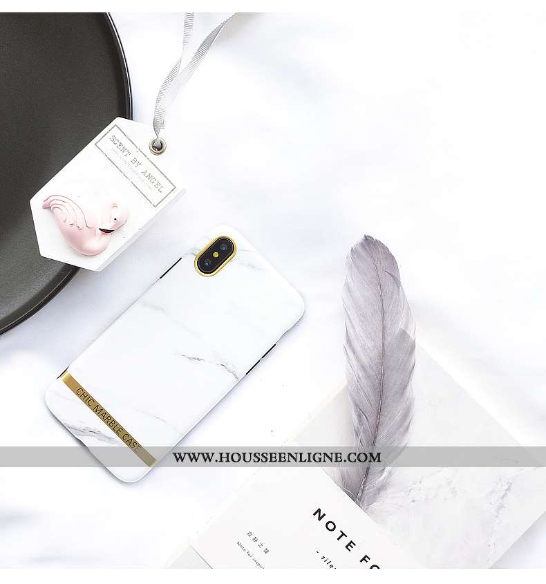 Coque iPhone Xs Fluide Doux Silicone Noir Vent Protection Incassable Tendance