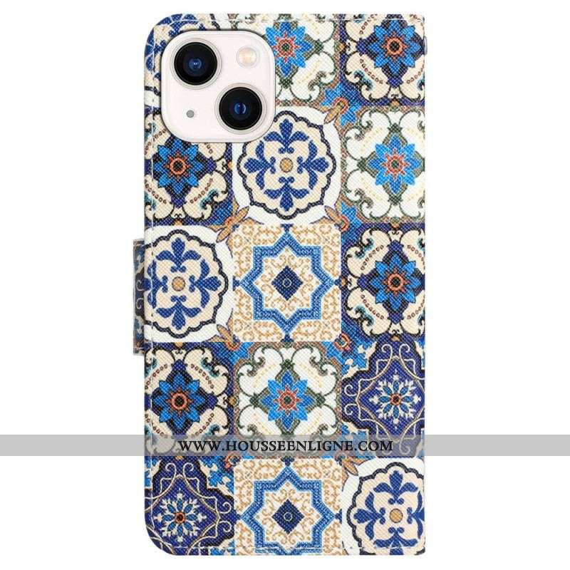 Housse iPhone 15 Patchwork Bleu à Lanière
